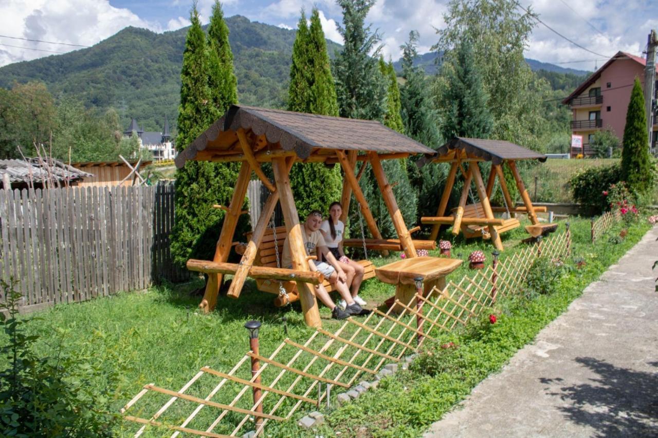 Pensiunea Ricky Căpăţîneni-Ungureni Екстериор снимка
